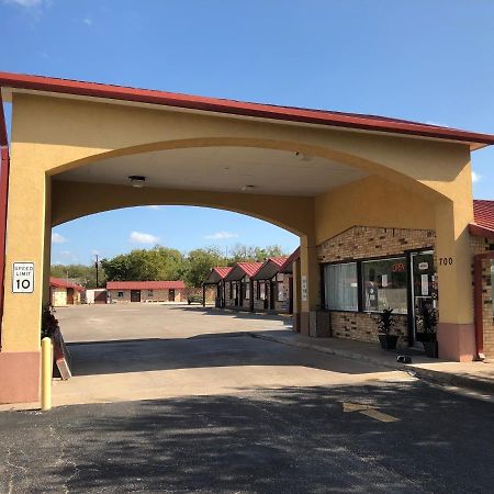 Kings Inn Mexia Екстериор снимка