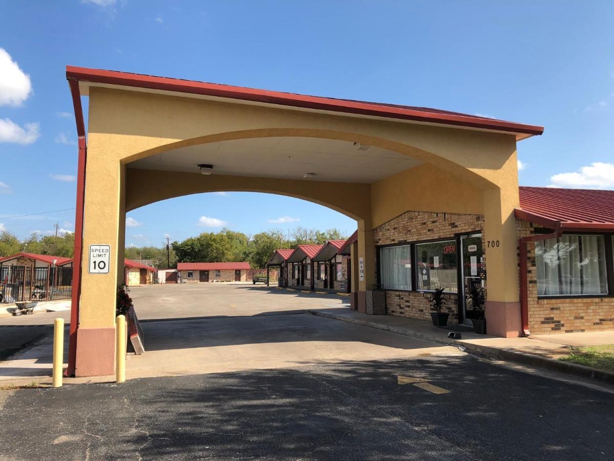 Kings Inn Mexia Екстериор снимка