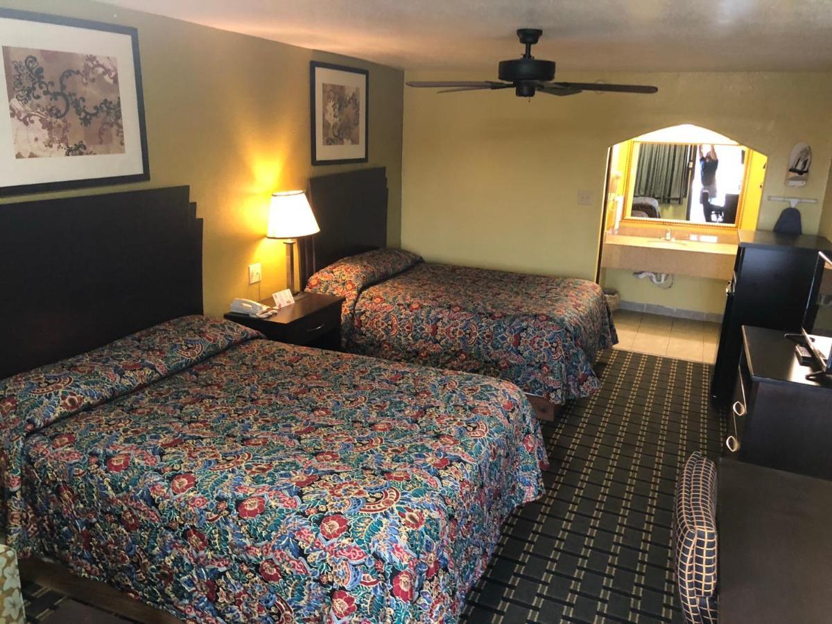 Kings Inn Mexia Екстериор снимка
