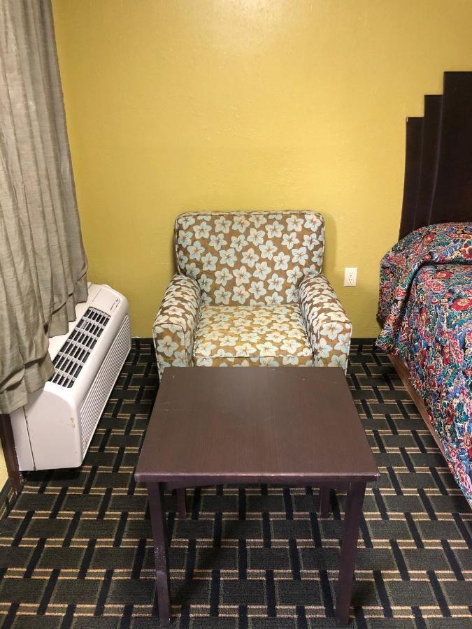 Kings Inn Mexia Екстериор снимка